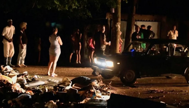 Küba'da halkın sabrı taştı