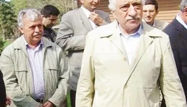 Fethullah'ın 40 yıllık sağ koluydu! FETÖ'nün yerine kimin geçeceğini duyurdu