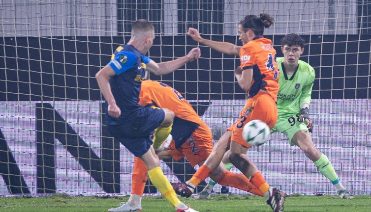 Başakşehir ağır yara aldı! Celje 5 Başakşehir 1