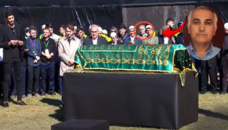 Tabutun başındaki FETÖ firarisi Adil Öksüz mü? Teröristbaşının gömülme töreninde çarpıcı kare