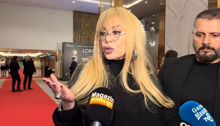 Seren Serengil'den sonra Zerrin Özer de Bahçeli’ye yüklendi!