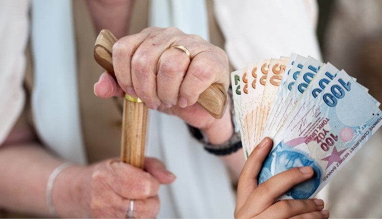 Emeklilik yaşı ve aylık bağlama oranları değişiyor! 2025 programı belli oldu