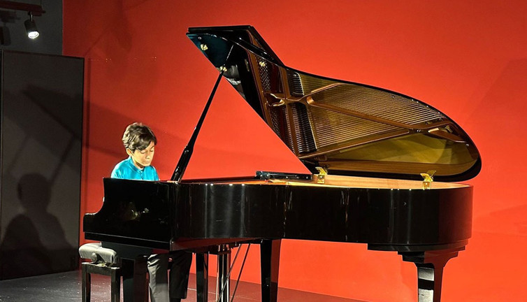 Genç yetenek, alkışları topladı!