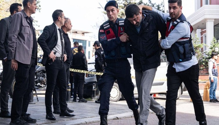 Yenidoğan Çetesi savcısı dosyadan el çektirildiği haberlerine soruşturma! Yazı işleri müdürleri gözaltına alındı