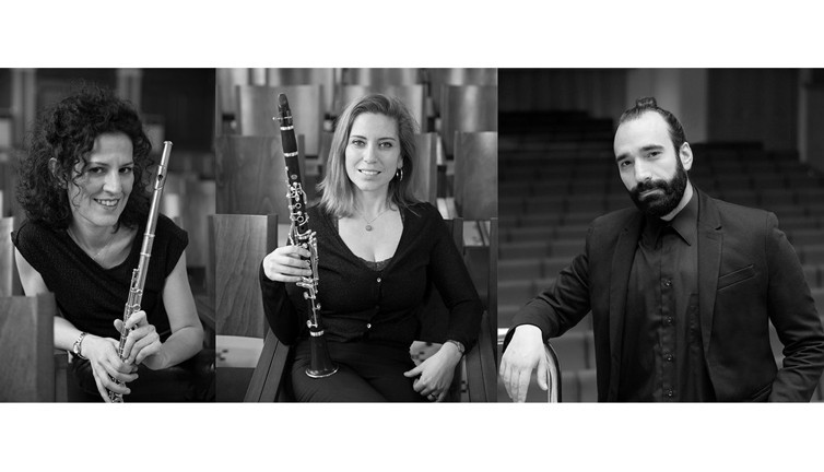 Anemos Trio, Pera’da