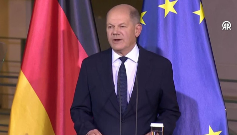 Almanya'da hükümet krizi. Scholz'a iktidar ortağından rest