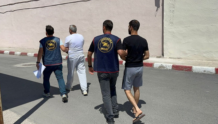 Mersin’de bir haftada 483 aranan şahıs yakalandı