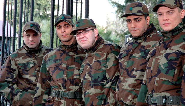 Zor günleri geride bıraktı! Emret Komutanım'ın Ferit'i Arda Kural'ın yeni mesleği şaşırttı