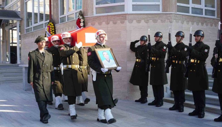 Edirne’de Kıbrıs gazisi törenle son yolculuğuna uğurlandı