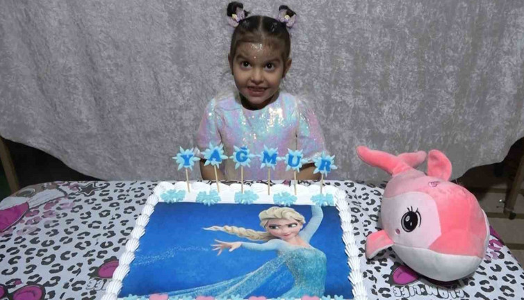 Şehit kızı Yağmur’a doğum günü sürprizi