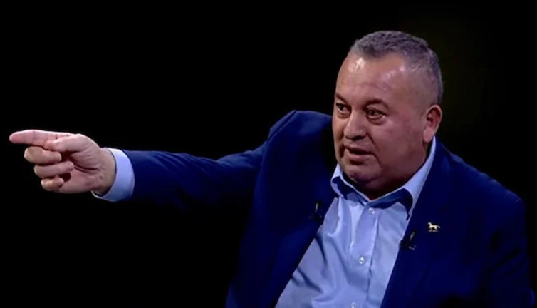 Demokrat Parti kongresiyle ilgili Cemal Enginyurt'tan tepki geldi!