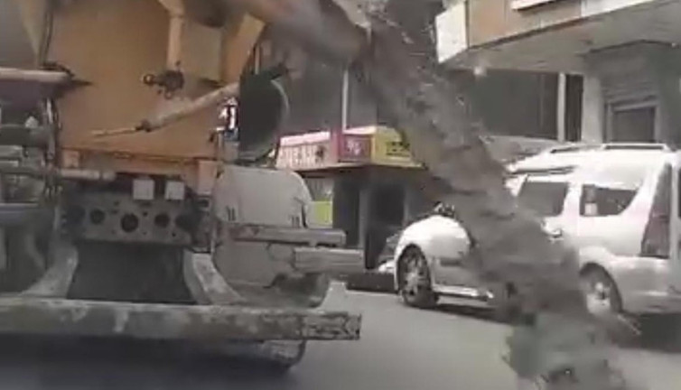 Beton mikseri döke döke ilerledi