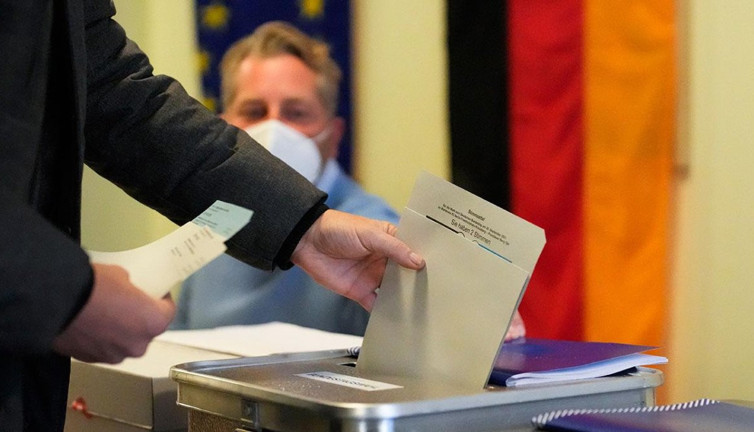 Almanya'da erken seçim tarihi belli oldu