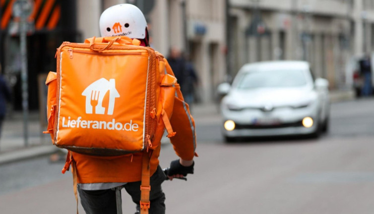 Yemek dağıtım şirketi Almanya'da erotik ürün teslimatına başladı