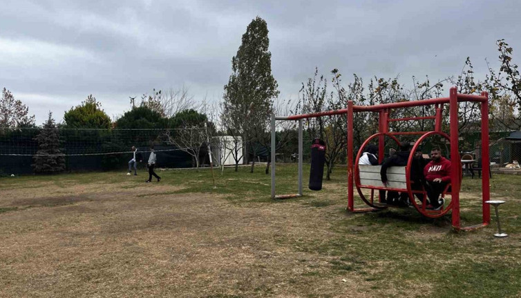 Uyuşturucudan kurtulup, diğer bağımlıları da da kurtarmak için dernek kurdu