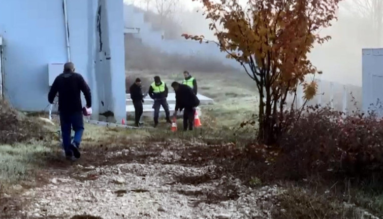 İş güvenliği uzmanı su kuyusuna düşerek yaralandı