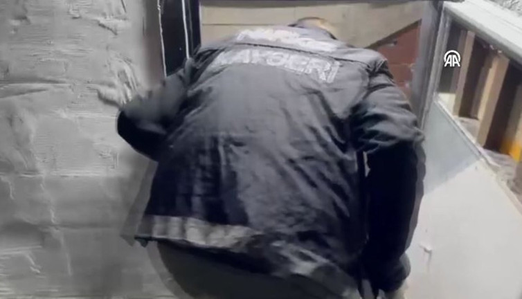 Güvercin kümesinde 5 kilo 209 gram uyuşturucu ele geçirildi