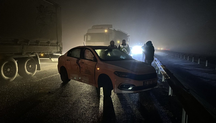 AKP'li eski vekil trafik kazası geçirdi