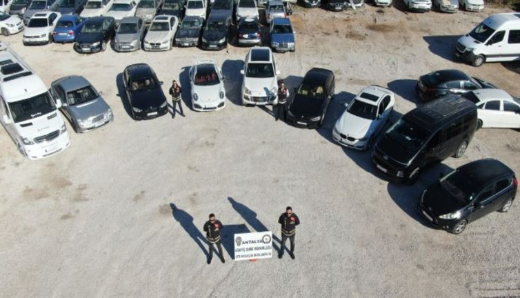Antalya'da ‘change' lüks araç operasyonu
