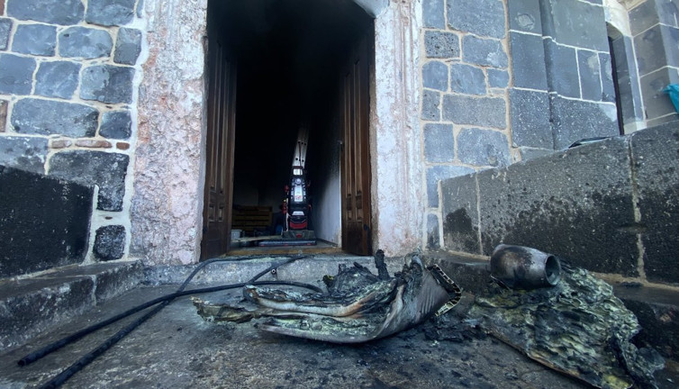 Cuma namazına yangın arası