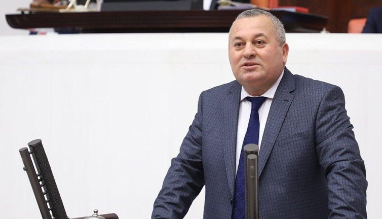 Cemal Enginyurt Erdoğan’a geçmişteki sözlerini hatırlattı. 'Başörtülü kadınlara şimdi siz zulüm ediyorsunuz'