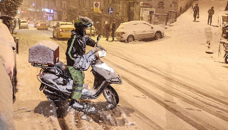 Motokuryelere soğuk havalarda sağlıklarını koruma tüyoları... Uzmanlar anlatıyor...