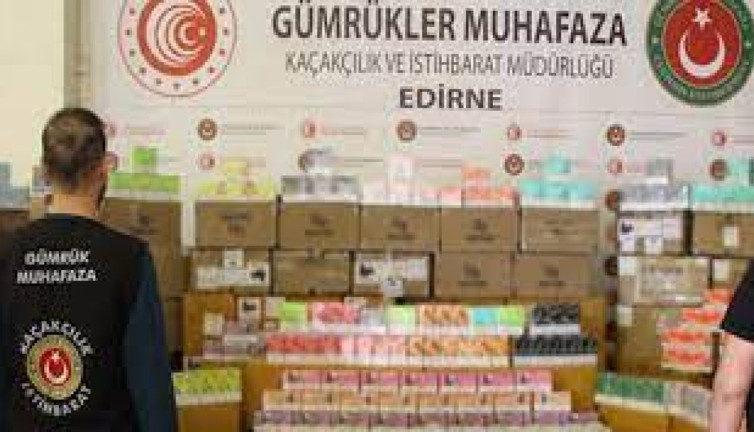 Kapıkule'de 16 bin 500 kaçak elektronik sigara ele geçirildi