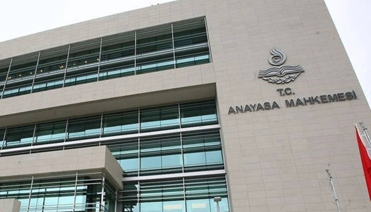 AYM'den MHP davasına bakan eski hakimin bireysel başvurusuna ret