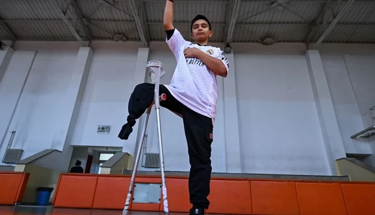 Tanışma hayali kuruyordu! Arda Güler'den ampute futbolcu Kerem'e imzalı forma sürprizi