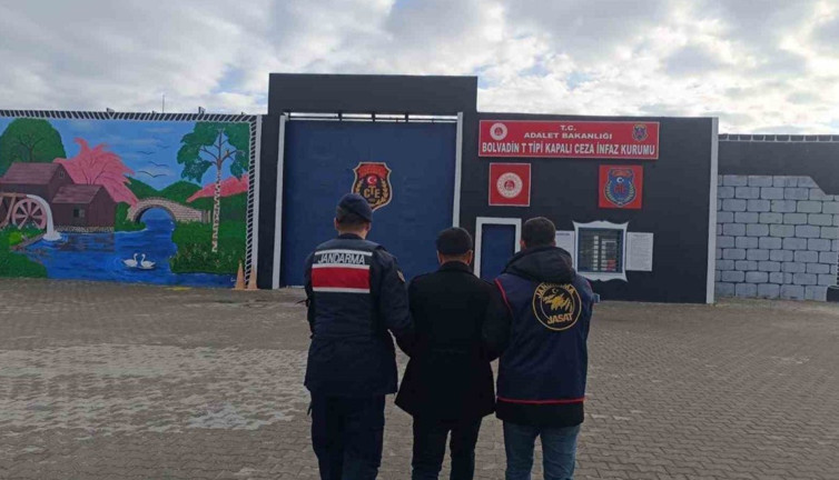 FETÖ'cüyü JASAT yakaladı