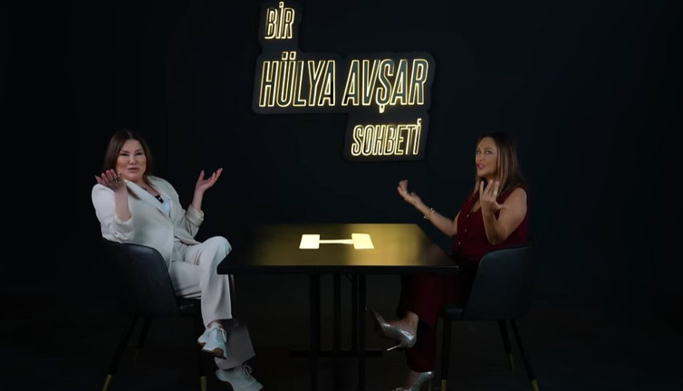Hülya Avşar'ın ısrarlı cezaevi sorularına Deniz Seki patladı!