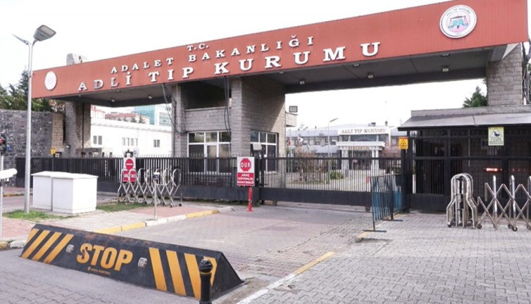 İstanbul Beylikdüzü'ndeki doğalgaz patlamasında ölen vatandaşın cenazesi Adli Tıp Kurumun'da