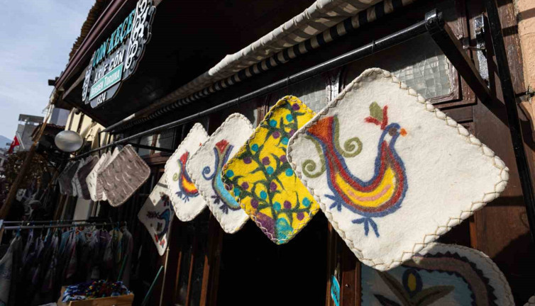 Modern keçeyle tüm dünyaya satış yapıyor