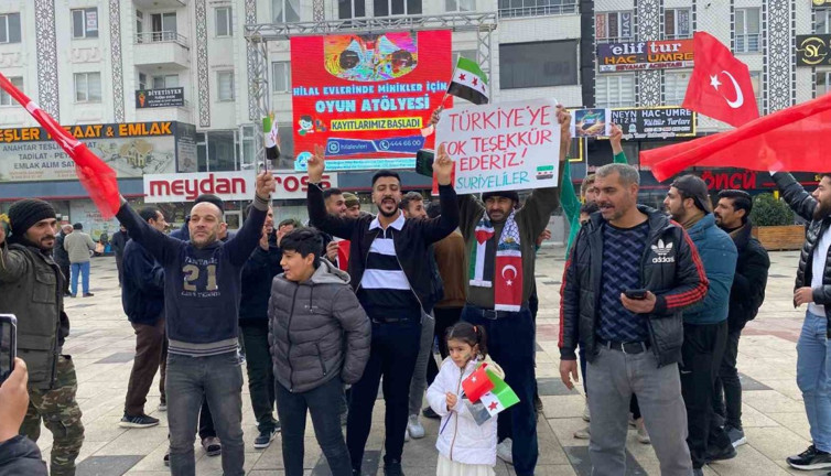 Yozgat’ta Suriyeliler Esad’in gidişini şarkılarla kutladı