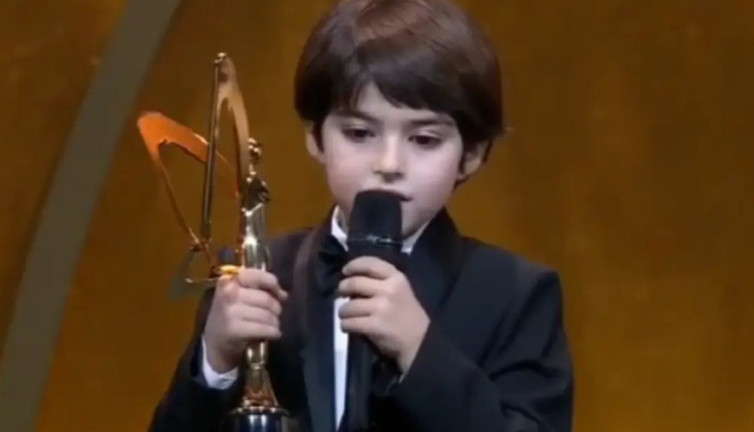 Çocuk oyuncunun ödül konuşması törene damga vurdu! Sözleri dakikalarca alkışlandı