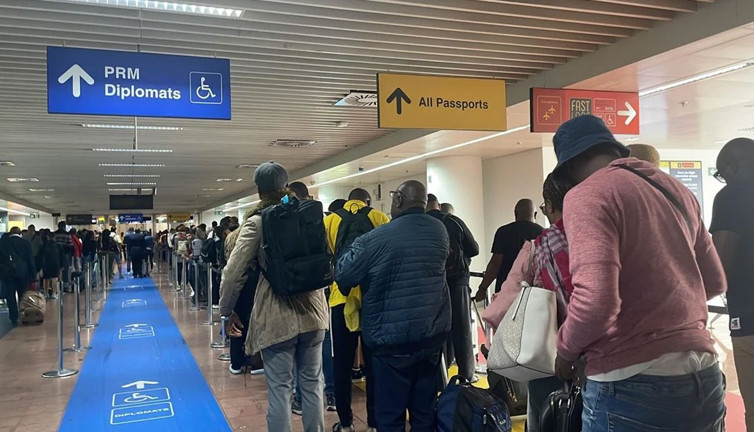 Uçağı rötar yapan yolculara bu para ödenecek! Yeni dönem resmen başladı