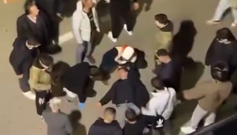 Bolu’da aniden yola çıkan yayaya motosiklet çarptı! 2 yaralı