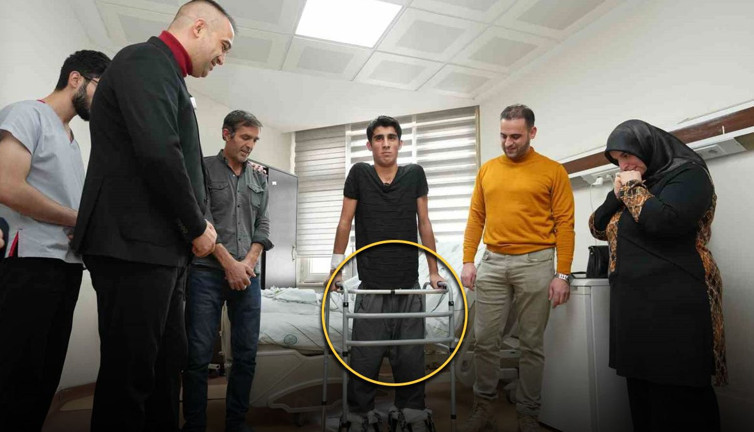 Doğuştan yaşadığı rahatsızlık nedeniyle babasının sırtında bir ömür geçirdi! 17 yıl sonra ilk adım...