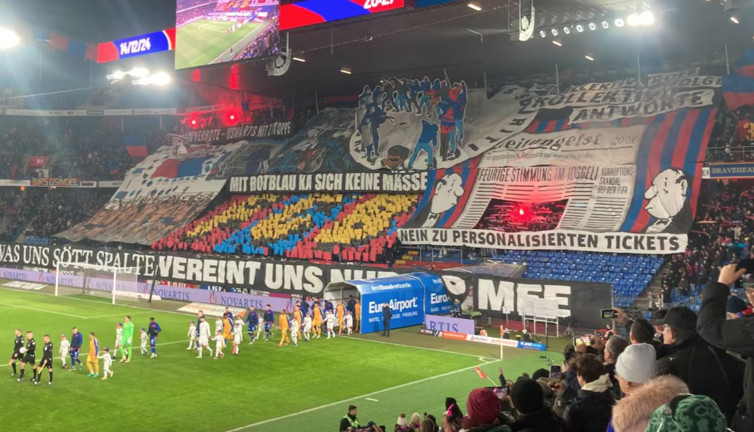 Basel'den Grasshoppers'a noel hediyesi