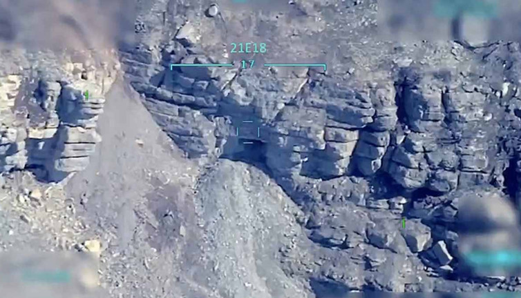 Hakurk, Gara ve Metina'ya hava harekatı : 9 PKK'lı terörist etkisiz hale getirildi