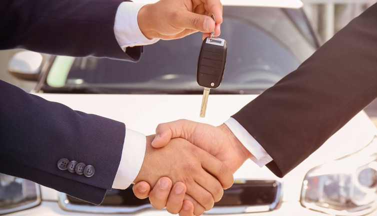 Otomobil satışlarında yeni dönem! Bakan Ömer Bolat, resmen duyurdu