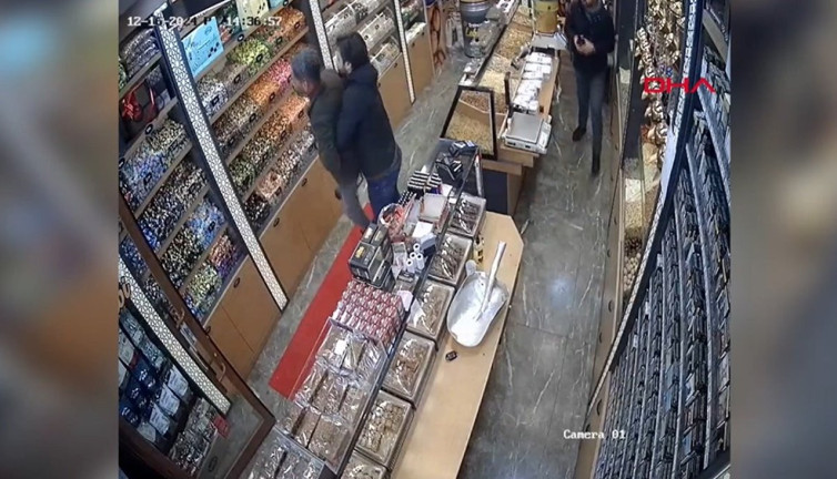 Erzincan'da Heimlich manevrasıyla hayat kurtardı