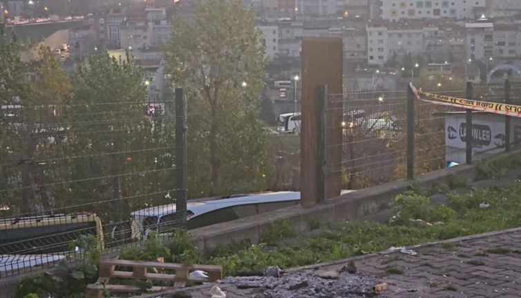 Bayrampaşa'da demir çitler aynı yerde üç can aldı! Mahalleliden tepki geldi