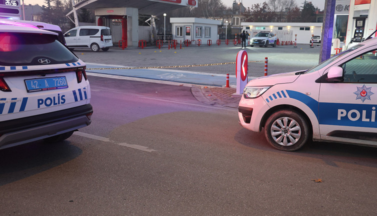 Konya’da hareketli saatler: Soygun için girdi kaçmak isterken polise ateş açınca vuruldu