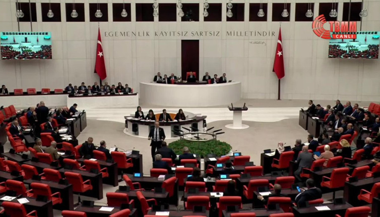 İYİ Parti'nin Meclis'teki Suriyelilerin gönderilmesiyle ilgili önergesi AKP ve MHP'ye takıldı