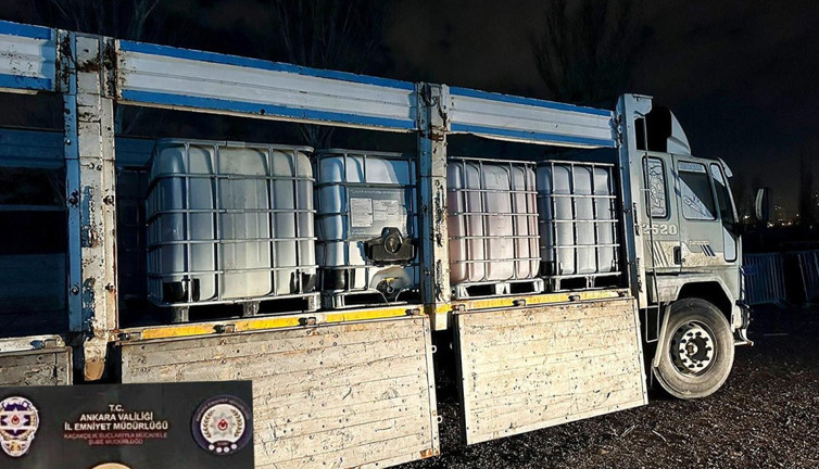 Ankara'da 8 bin litre kaçak içki ele geçirildi