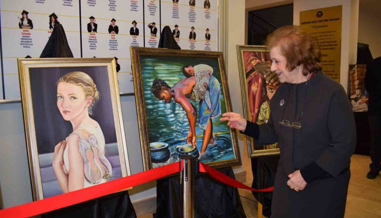 Anlamlı günde anlamlı sergi