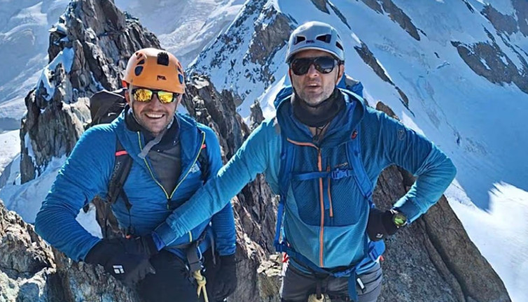 İki dağcıdan dört gündür haber alınamıyor