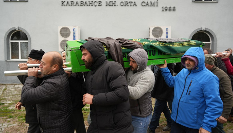 Dalgaların öldürdüğü balıkçıya hazin tören