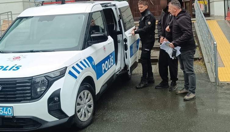 Her yerde aranan firari hırsız Rize'de yakalandı